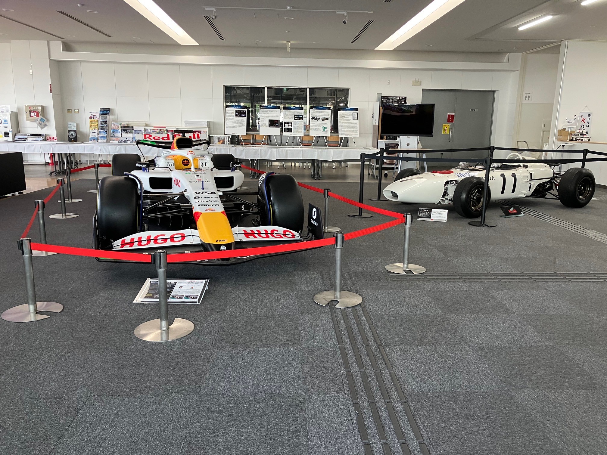 【ショールームが凄いことに！】Ｆ1マシン２台の特別展示と「RA272/RA302E」の 超古図面展示